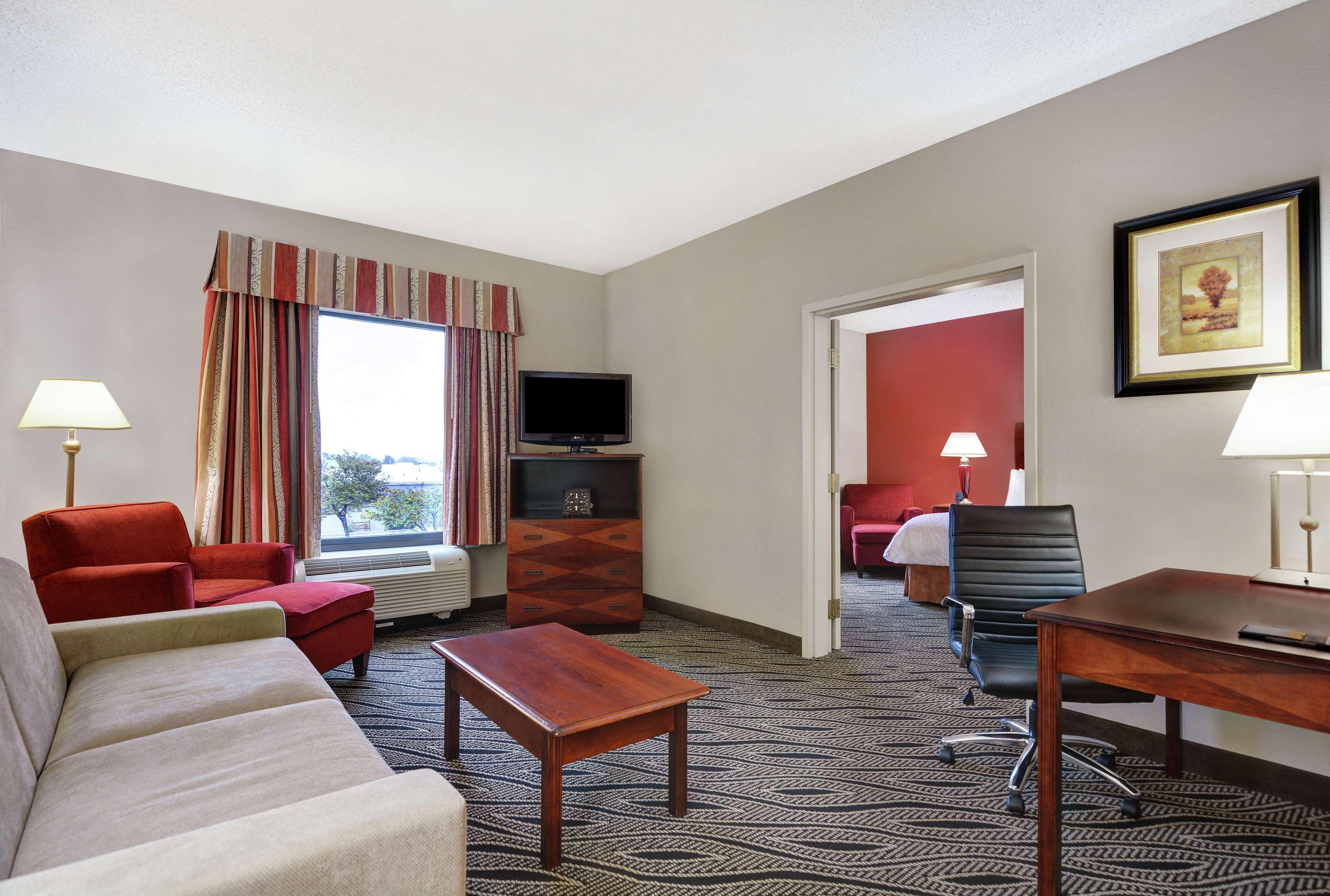 Hampton Inn Fayetteville Eksteriør billede
