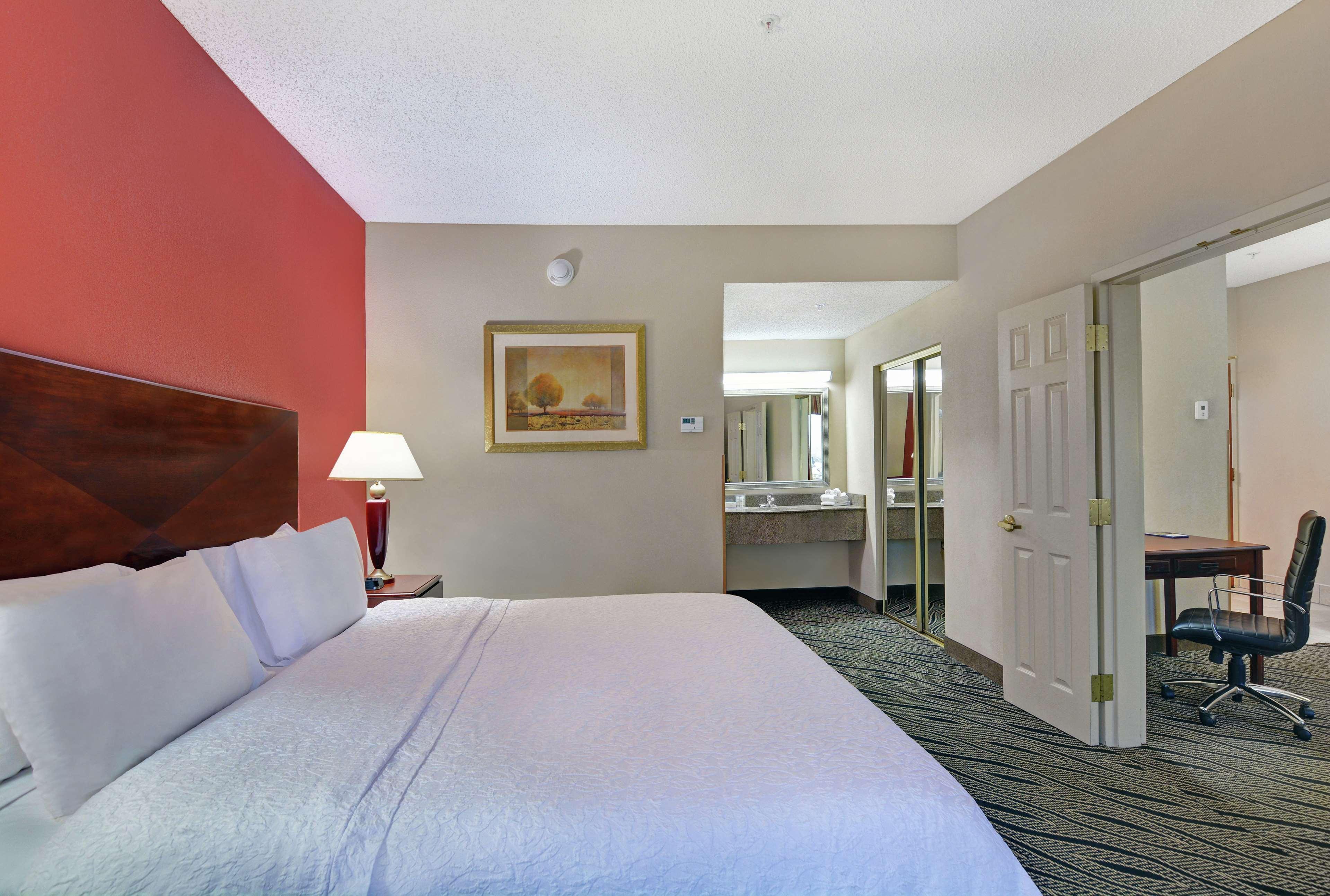 Hampton Inn Fayetteville Eksteriør billede