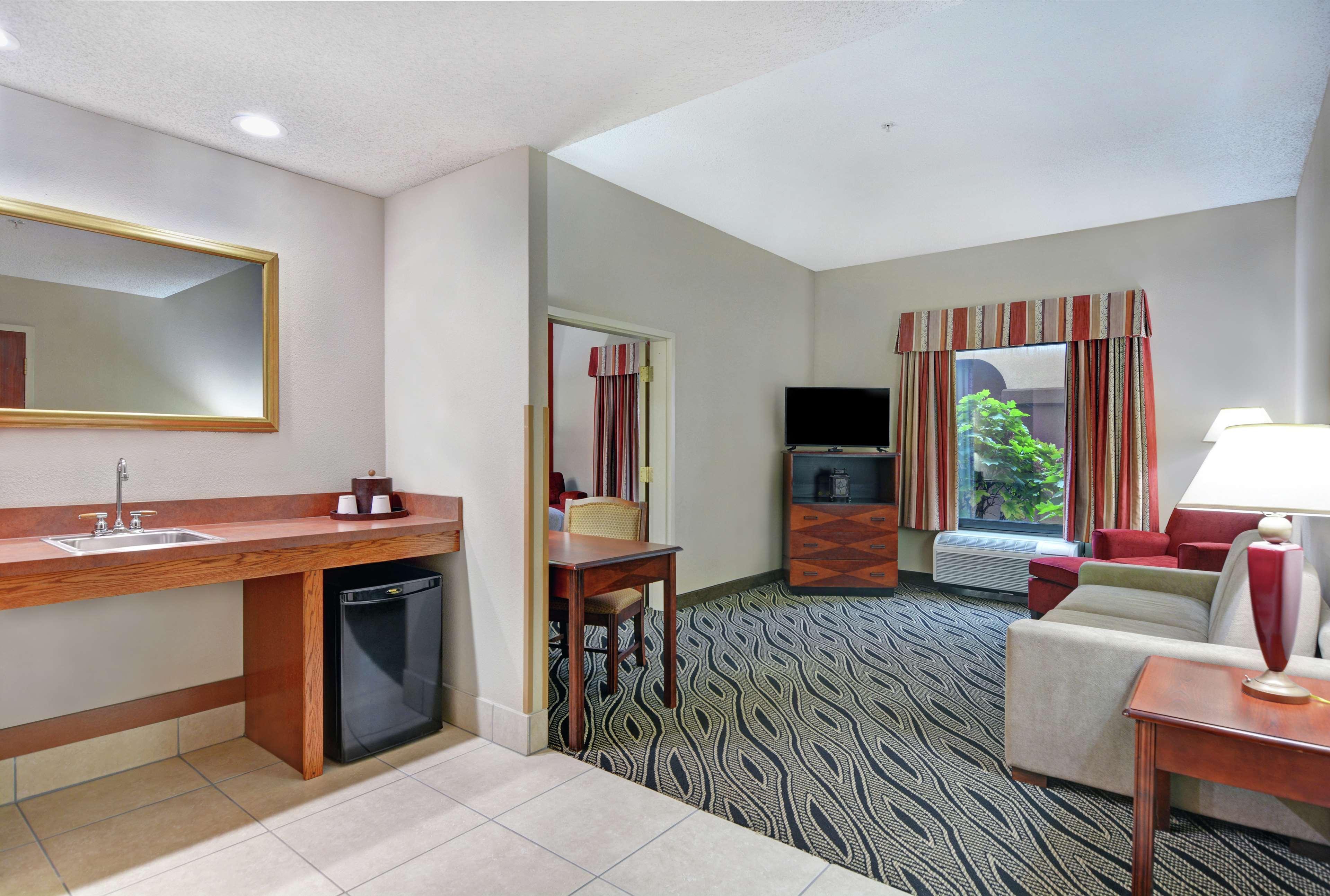 Hampton Inn Fayetteville Eksteriør billede