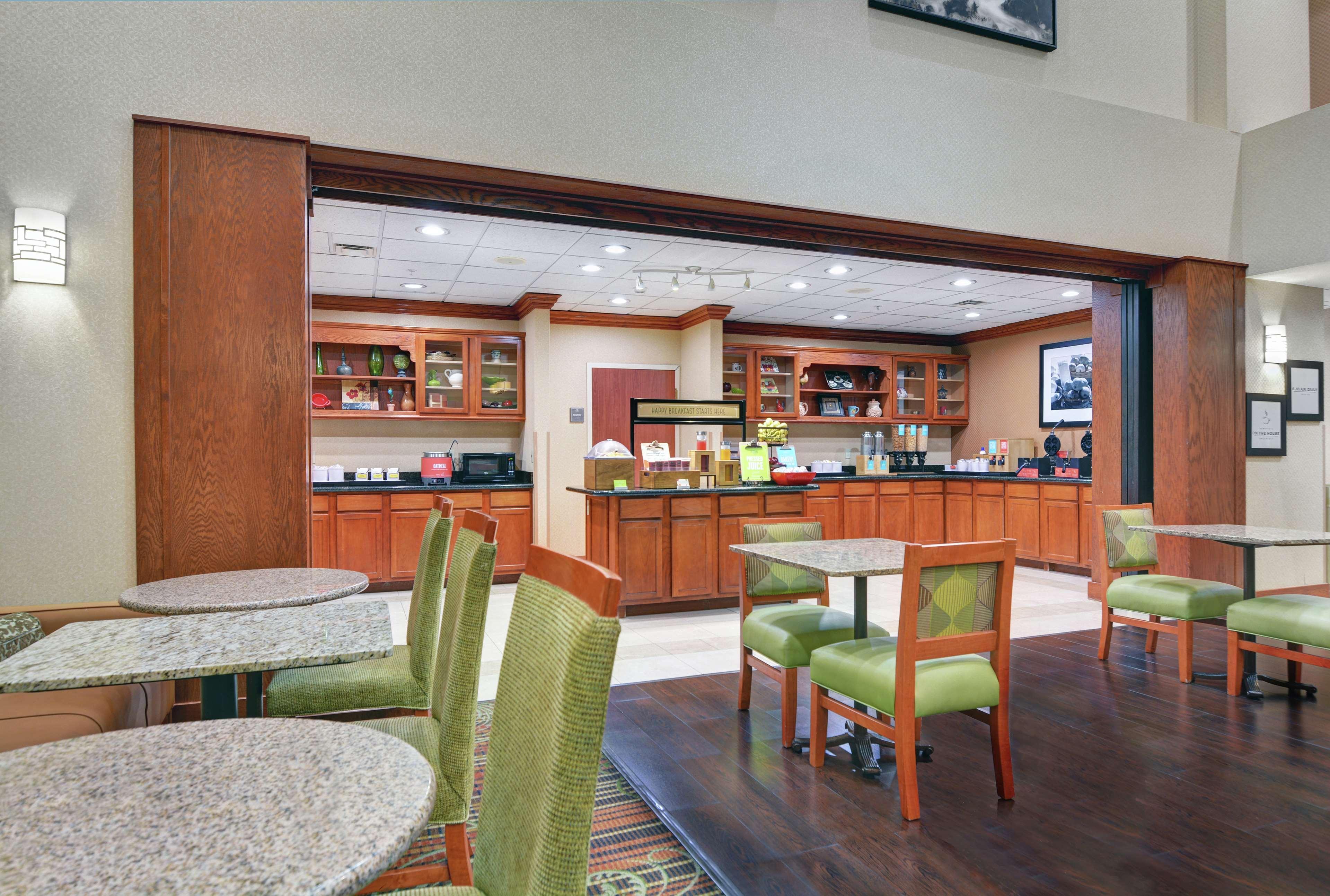 Hampton Inn Fayetteville Eksteriør billede