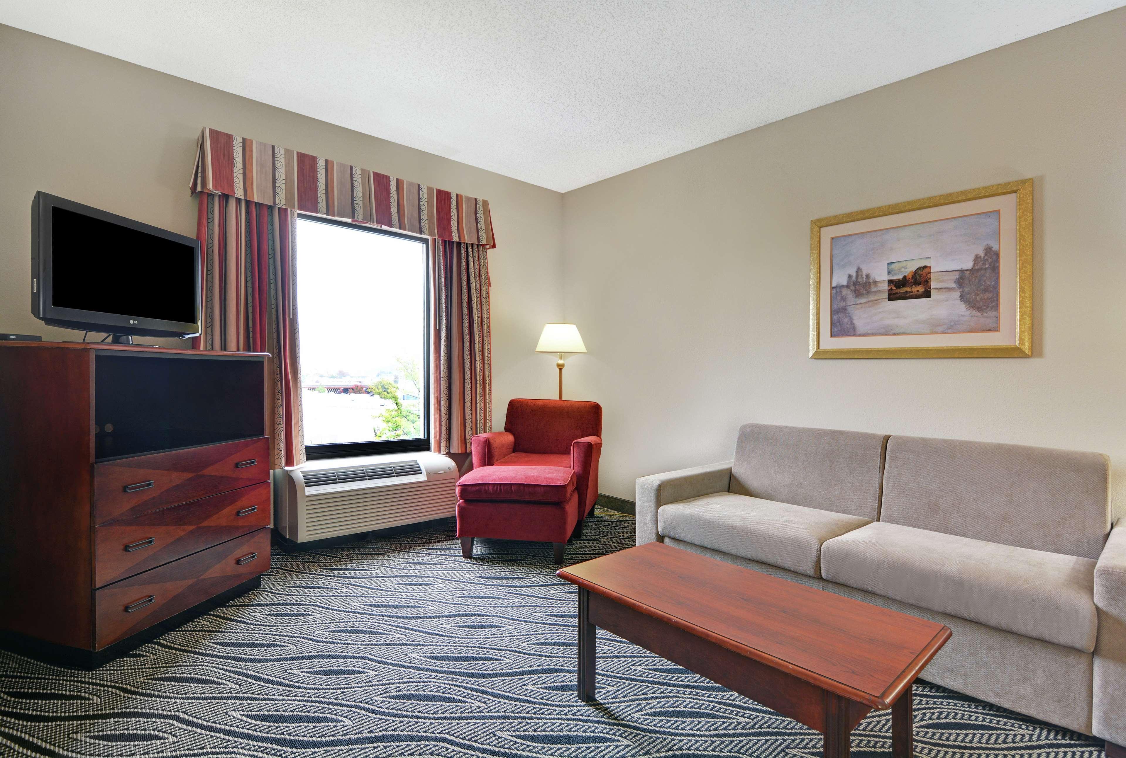 Hampton Inn Fayetteville Eksteriør billede