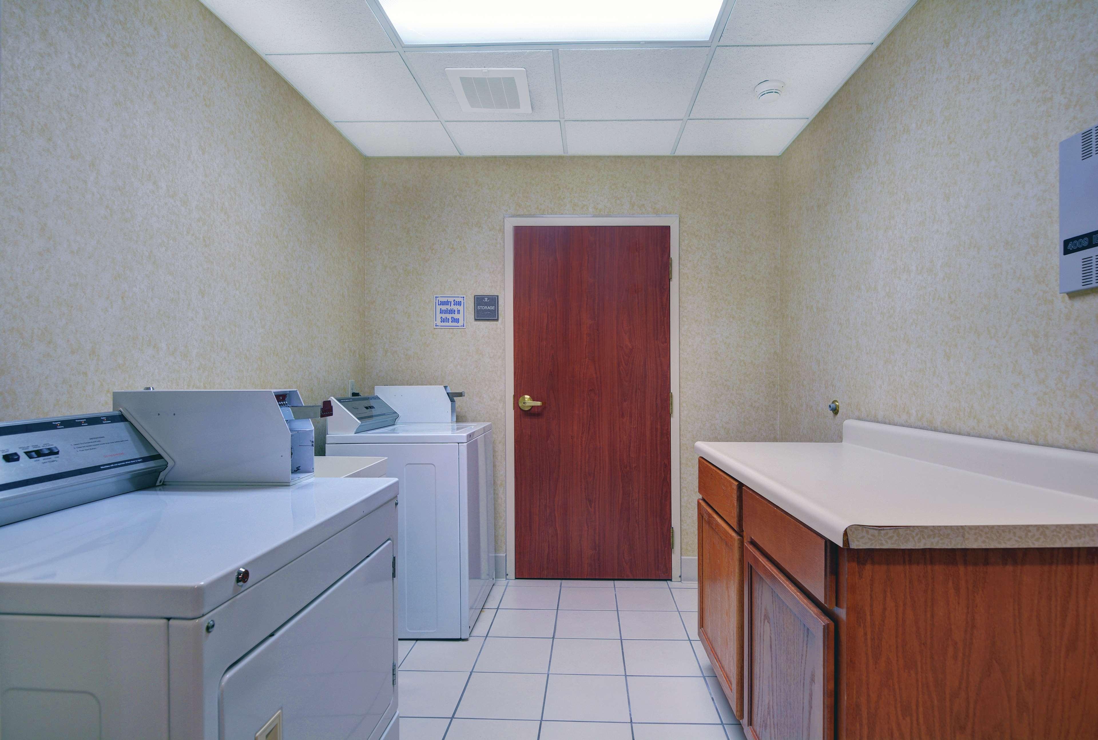 Hampton Inn Fayetteville Eksteriør billede