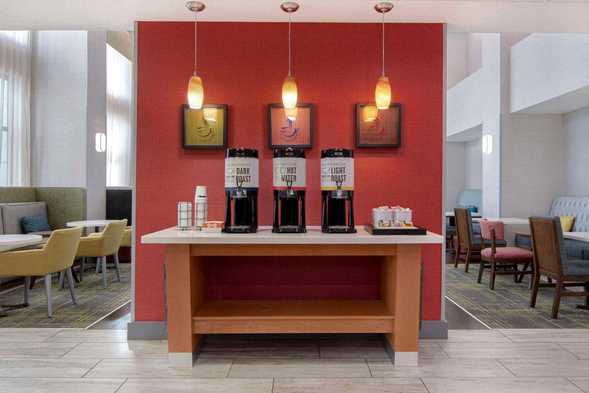 Hampton Inn Fayetteville Eksteriør billede